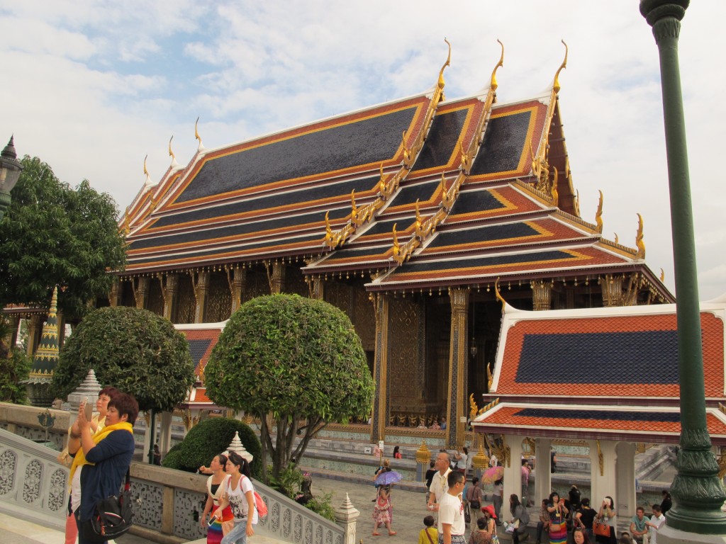 Wat Phra Kaew - a very crowded tourist attraction